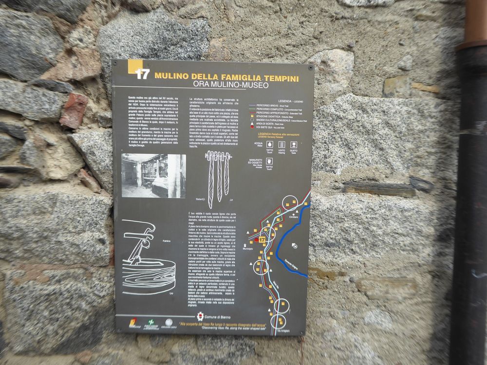 P1030702