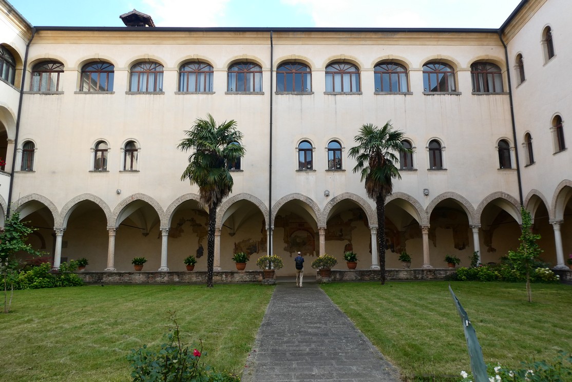 P1020706