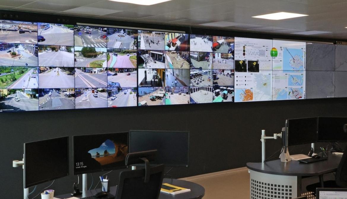 0-SmartControlRoomvideowall-8x2-1-scaled.jpg